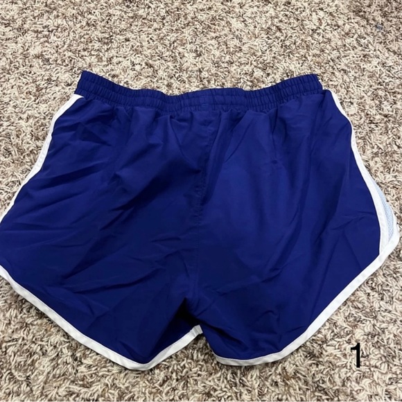 Womens Under Armour shorts - Picture 7 of 7